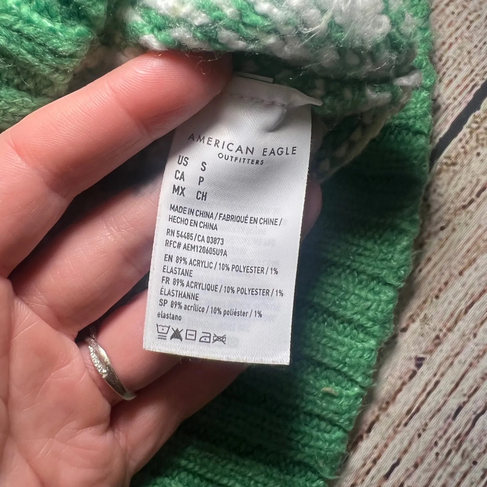 American Eagle Green Fair Isle Knit Sweater Pullover Oversized Womens Small Cozy - Image 5