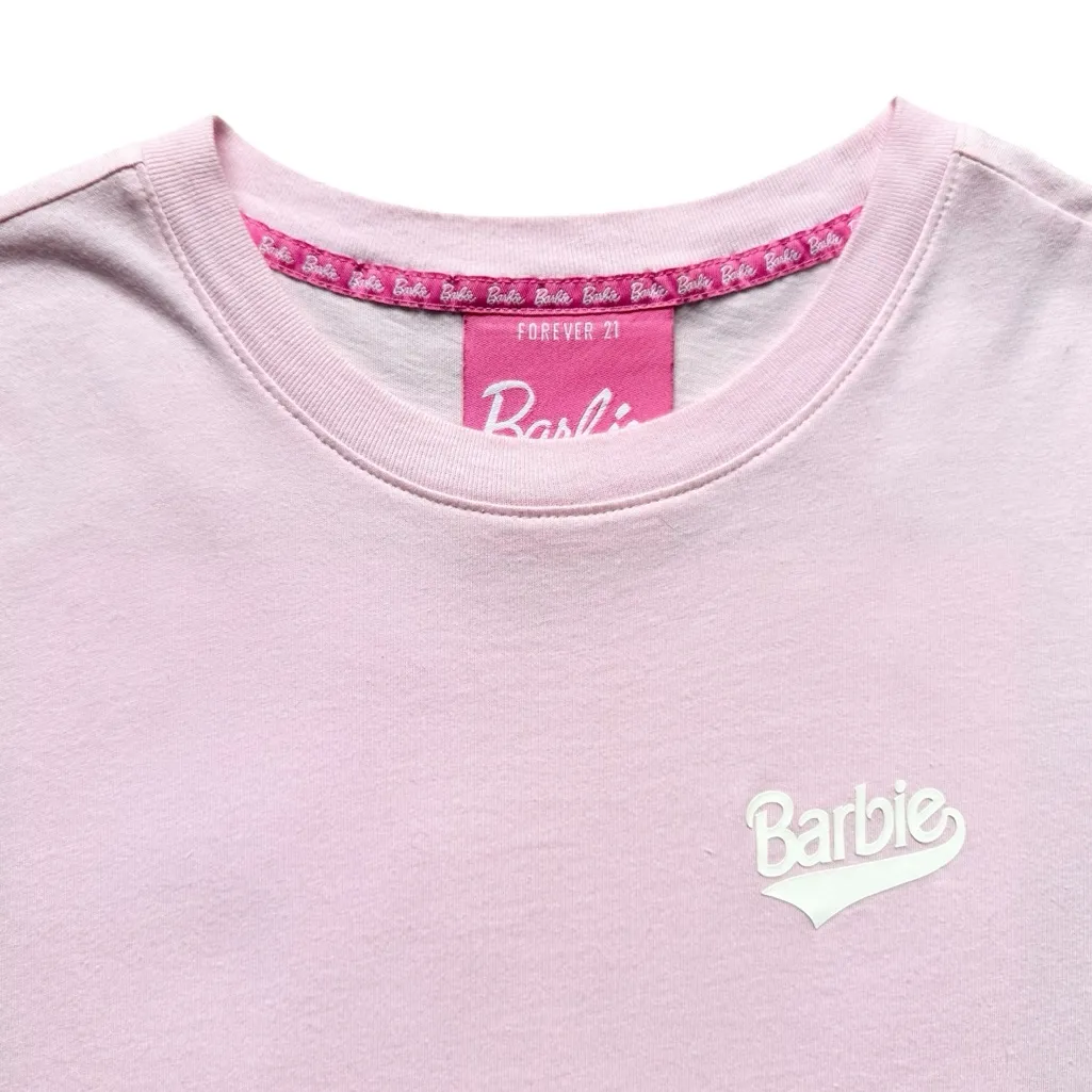 🔃Barbie Logo Pink Short Sleeve Tee Shirt Size M - Image 4