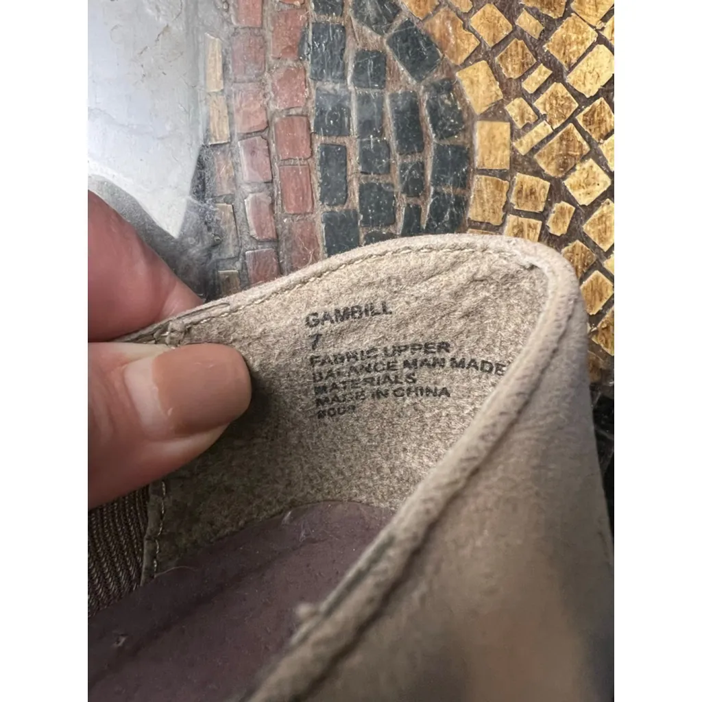 Madden Girl Taupe Faux Suede Knotted Bow Heels Women’s Size 7 Slip-On Pumps - Image 13