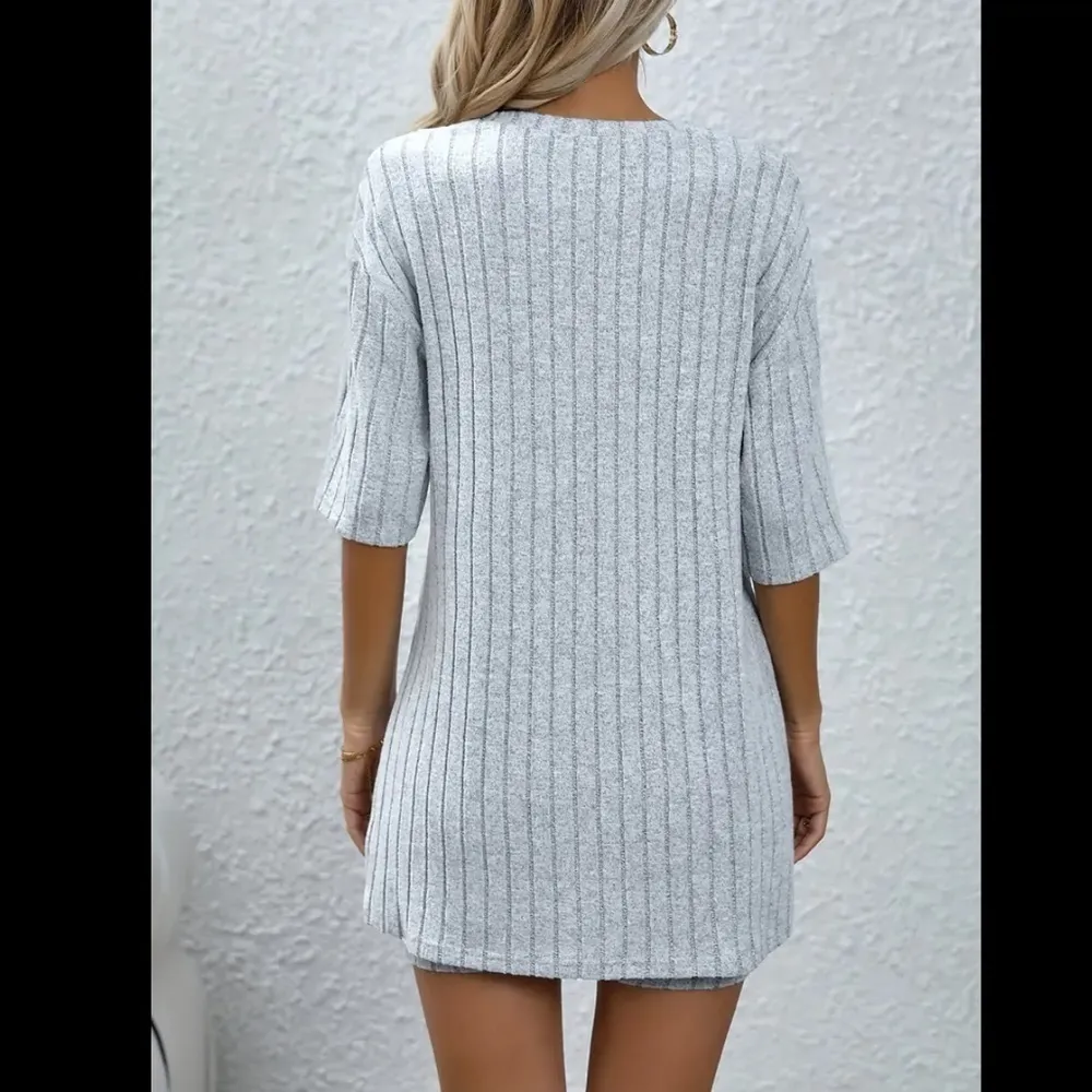 None Boutique lounge set - Image 2