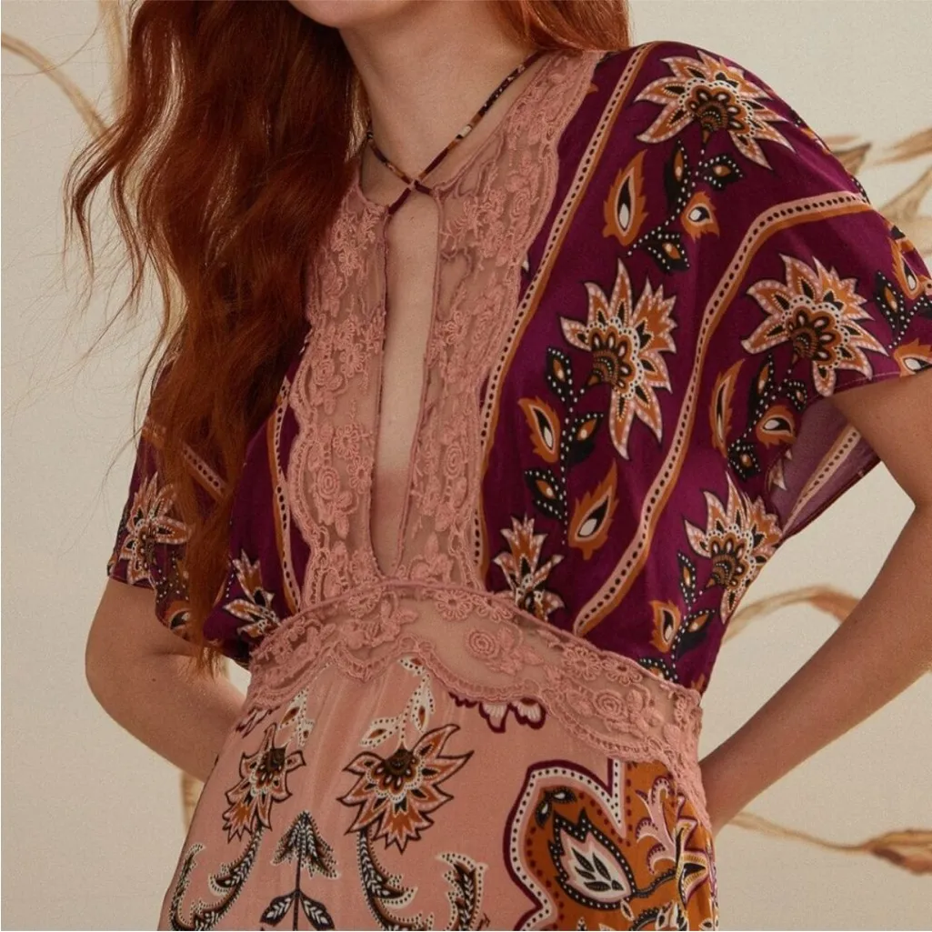 FARM Rio Glam Tapestry Burgundy Laces Short Sleeve Maxi Dress - Image 3