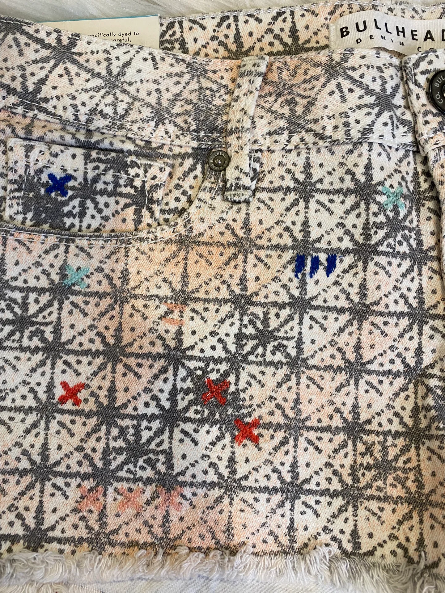 Bullhead Denim Co NWT Bullhead Frayed Shorts Juniors Size 7 - Image 6