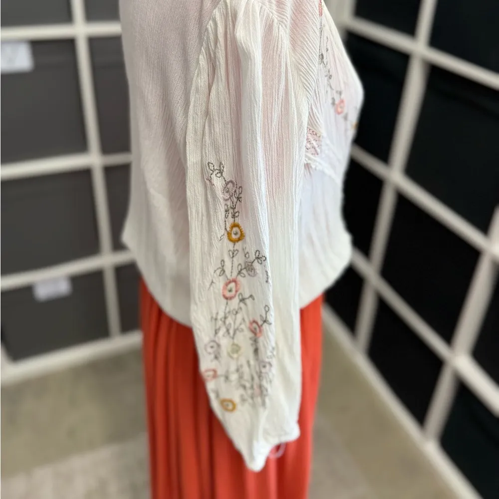 Dex White Floral Botanical Boho Embroidered Lace Trim Wrap Top Size XL - Image 4