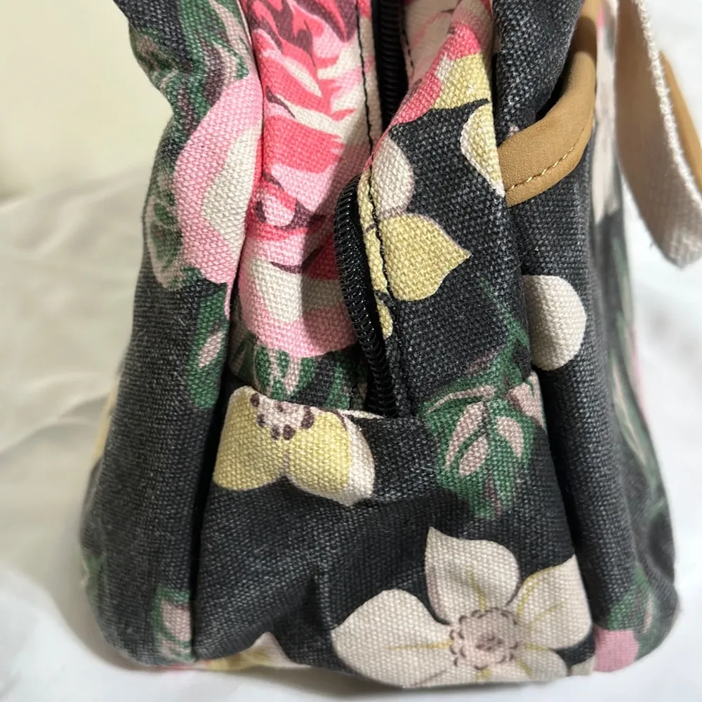 Canvas Floral Black Lunch Bag - Image 6