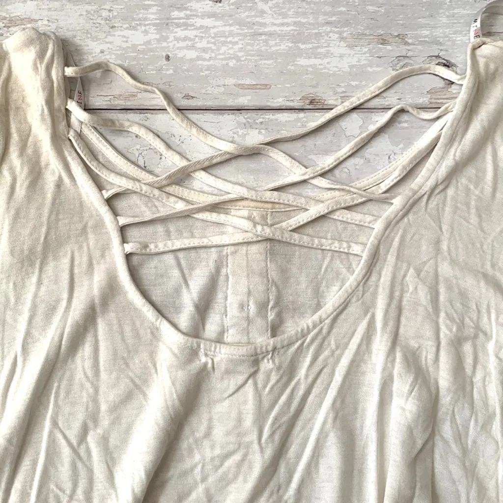 Women’s S/M White Bell Long Sleeves Size Small Cropped Shirt Mine Brand - Image 5