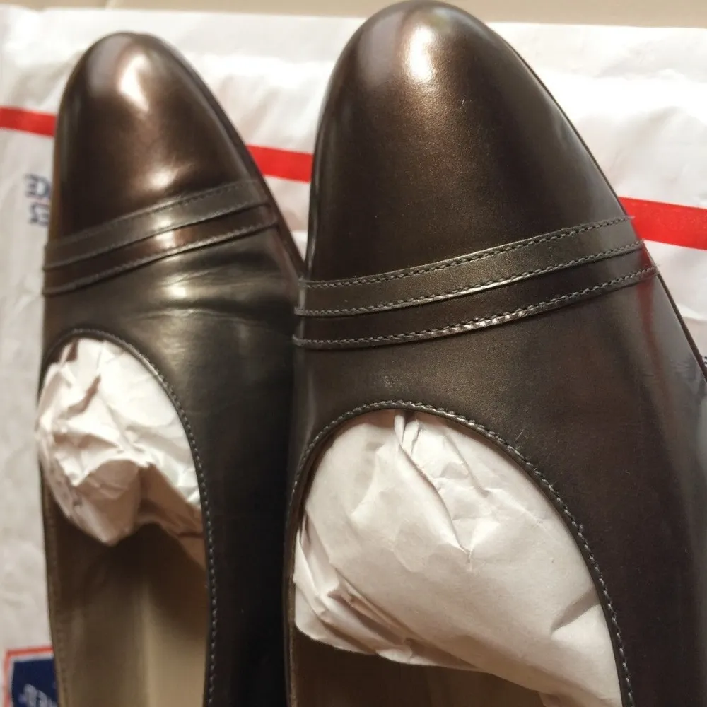 NEW Salvatore Ferragamo women's 8.5 AAA extra narrow shiny brown dress shoe NWOT - Image 6