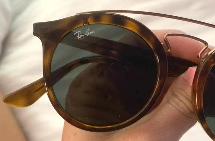 Ray-Ban Circle Ray Bans  - Image 4