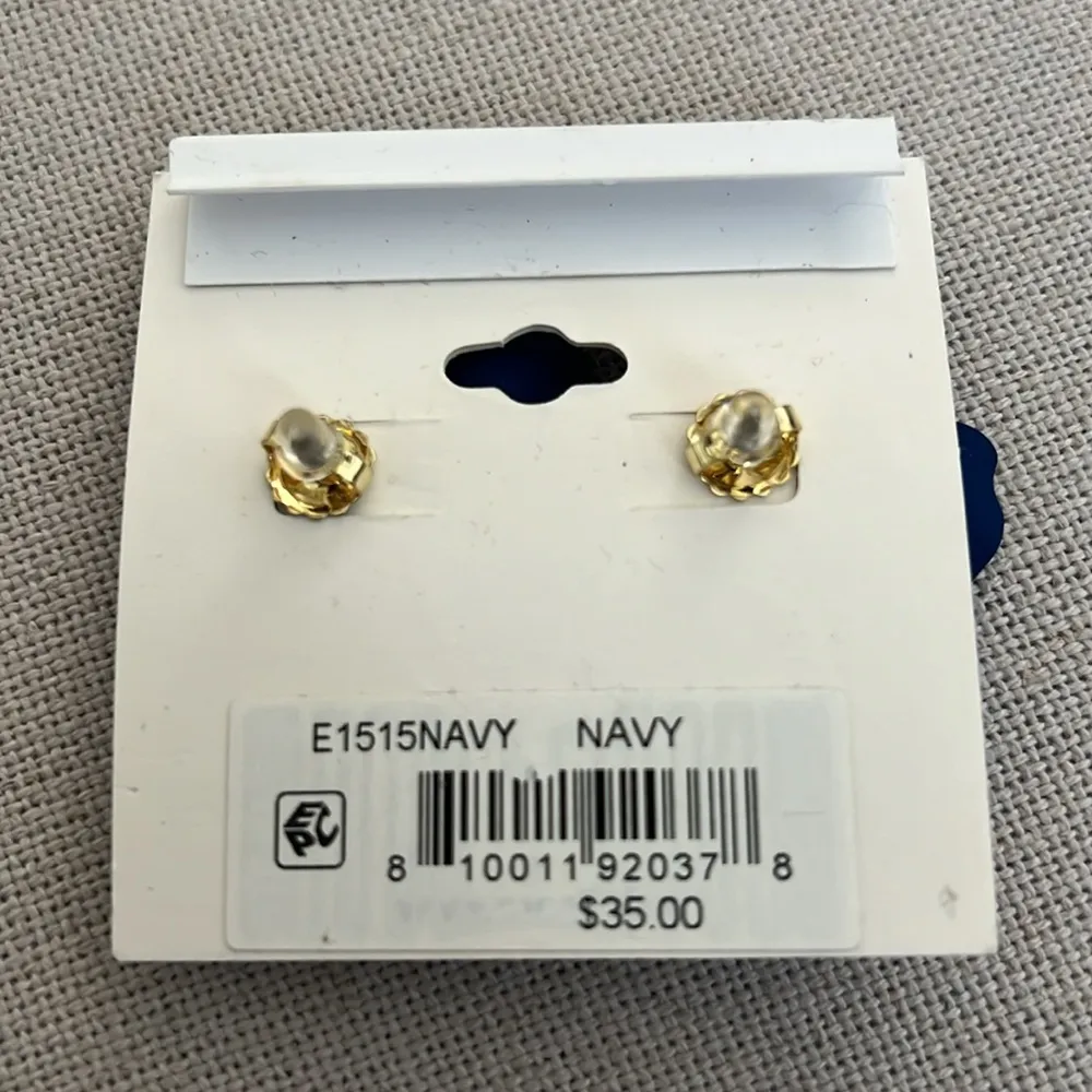 Zenzii Gold Tone Navy Painted Metal Flower Stud Earrings, New w/Tag $35 - Image 3