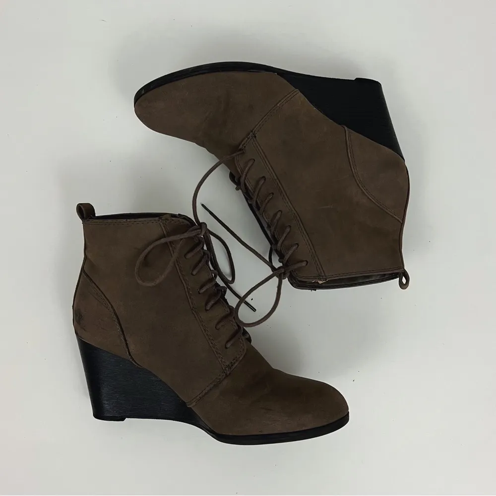 Vegan Faux Suede Lace-Up Wedge Ankle Booties in Taupe Brown | Size 7 - Image 7