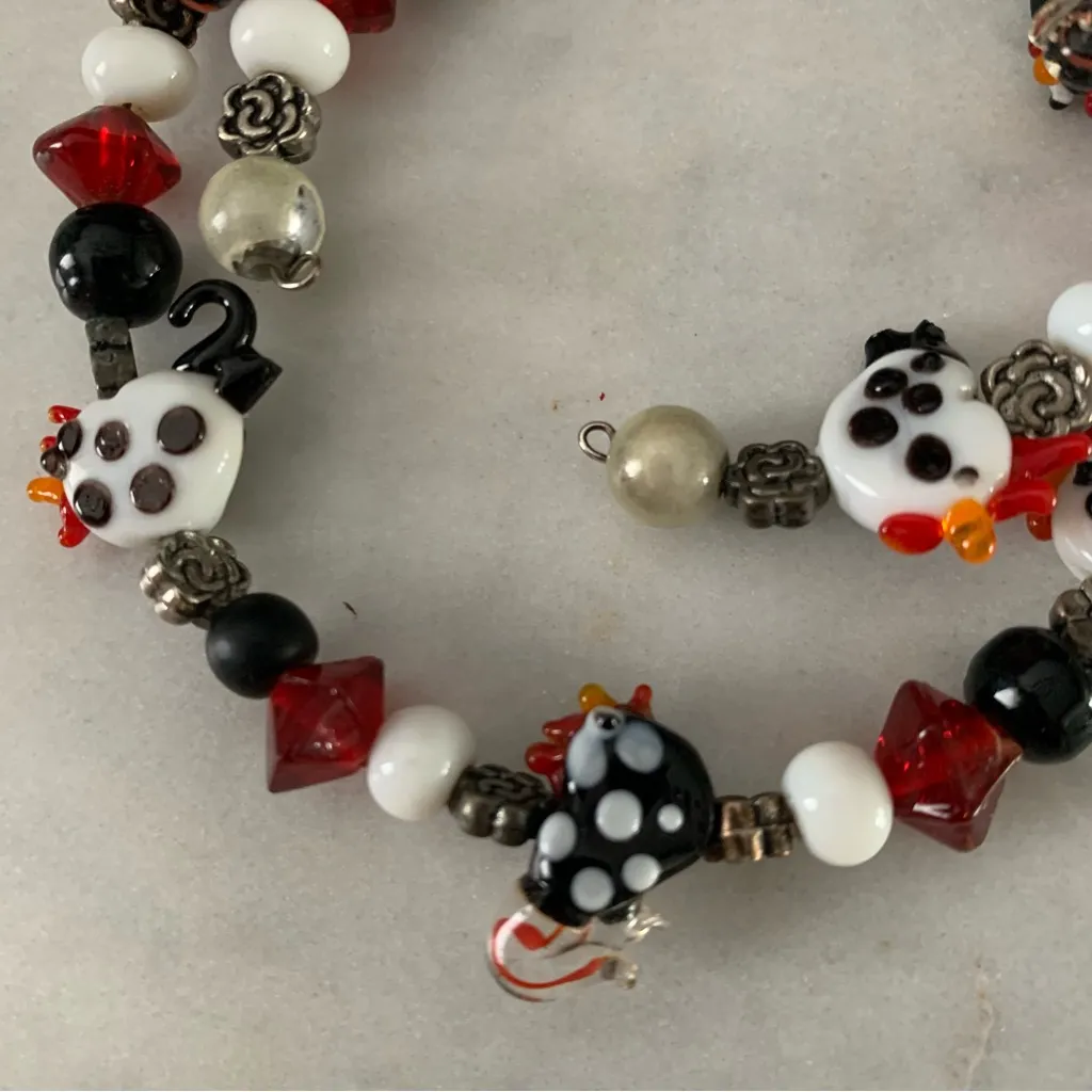 Rooster Chicken Lampwork Studio Glass Beaded Bracelet Red Black White Wire - Image 2