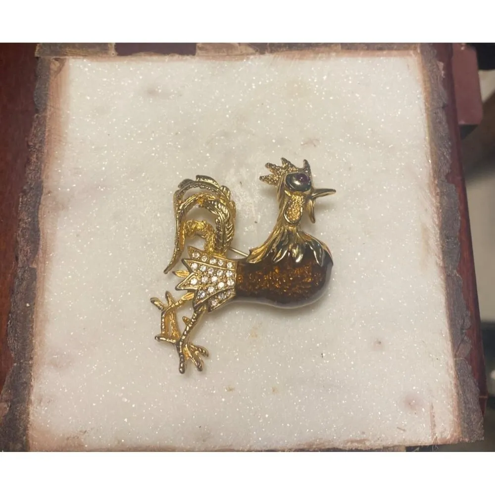 Edwin Pearl Vintage Gold Tone Rooster Brooch Pin With Rhinestones Enamel Detaili Size 2 - Image 4