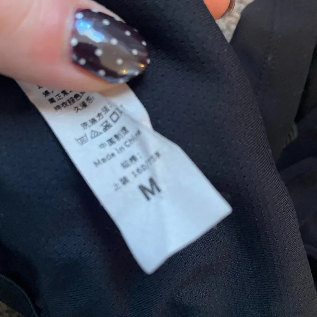 Black Athletic Halter Crop Top Size M - Image 3