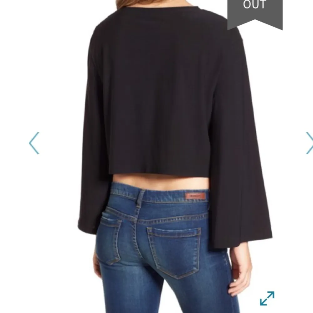NWT Leith bell sleeve crop top in xs - Image 2
