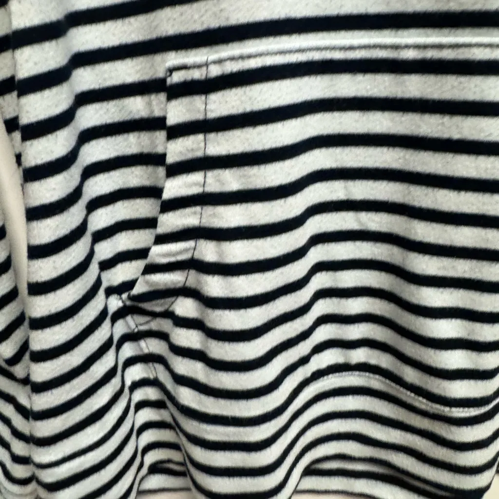 Old Navy Navy and White Striped Crewneck Sweater - Image 2