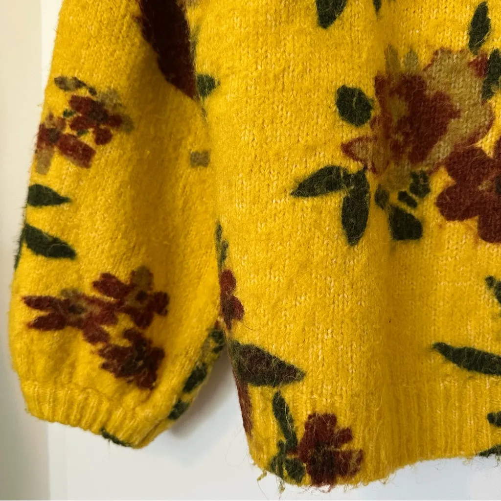 Kimchi Blue Floral Balloon Sleeve Sweater Womens Small Yellow Red - Image 2