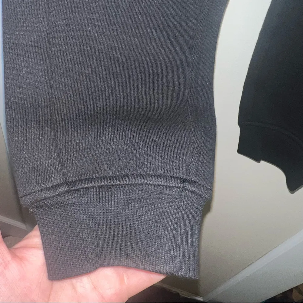 Lululemon Black Scuba Jogger Sweatpants Size 0 With Dance Team Logo Like New - Image 4