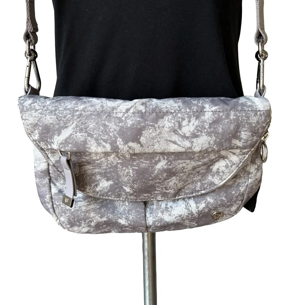 Lululemon All Night Festival Crossbody Bag 5L Washed Marble Alpine White Gray - Image 5