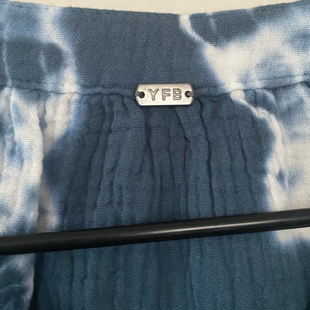 Young Fabulous Broke YFB Blue Tie Dye Henley Top Cotton T Shirt Size Small - Image 4