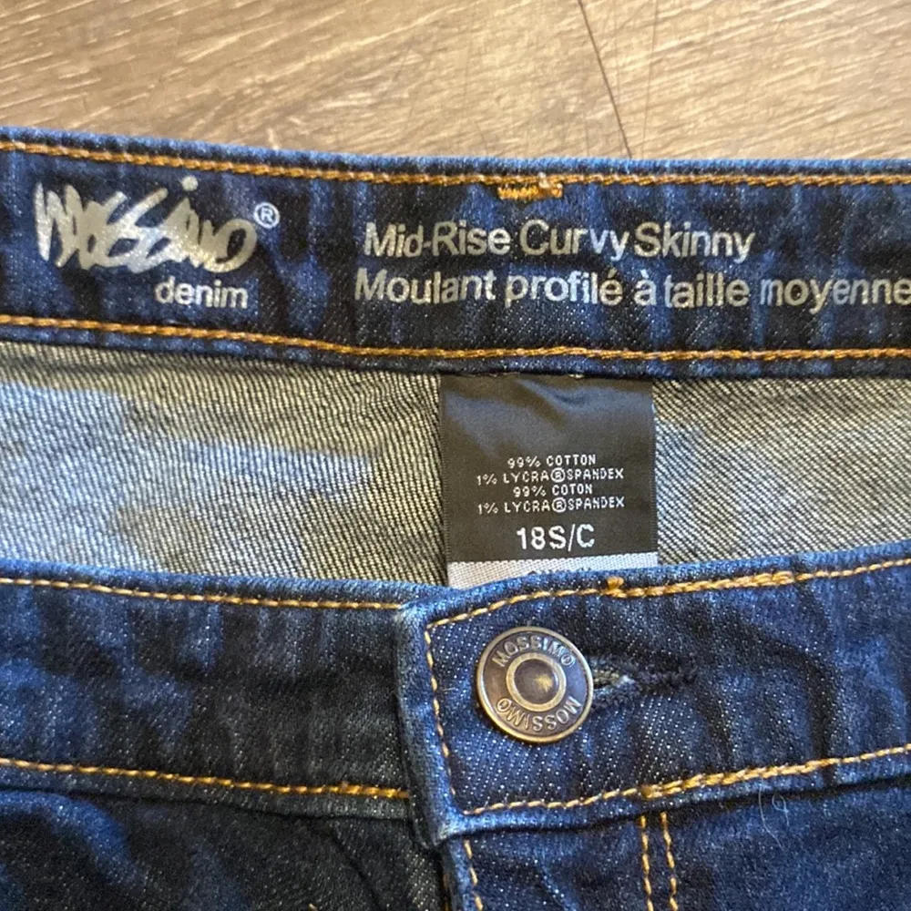 - Mossimo Dark Wash Mid Rise Curvy Skinny Jeans Size 18 - Image 2