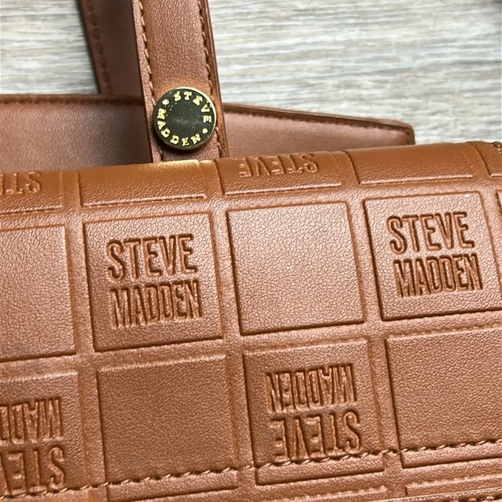 Steve Madden Tan Convertible Crossbody Handbag - Image 7