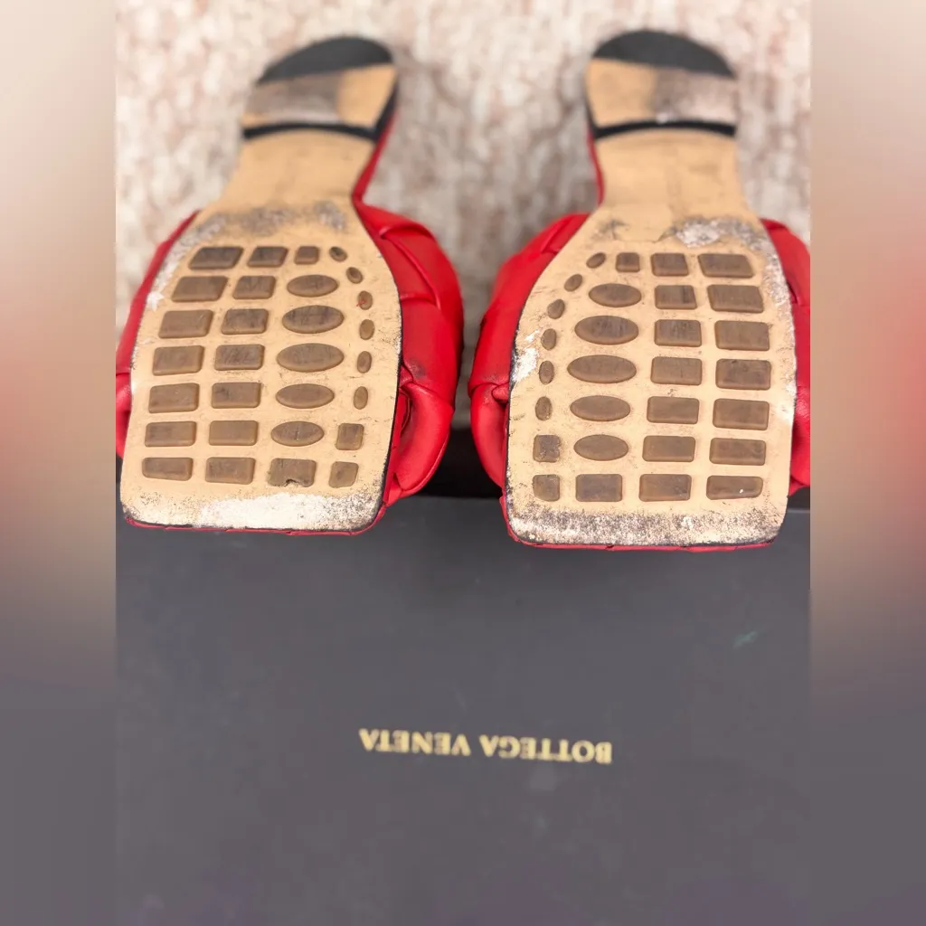 Bottega Veneta Red Quilted Sandals Size 37 - Image 10