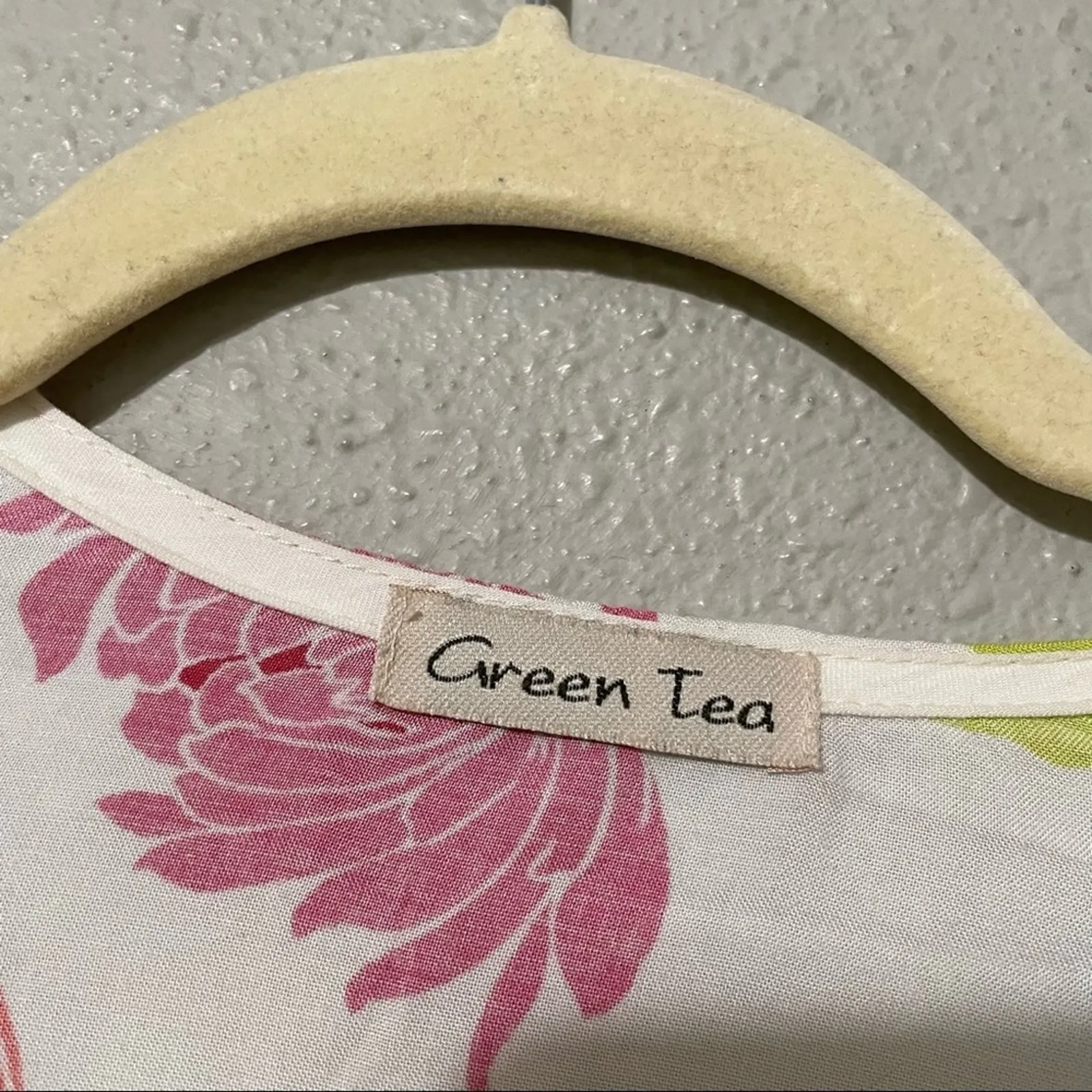 Green Tea White Blue & Green Floral Beaded Knot Front Cropped Y2K Blouse M Rayon Size M - Image 2