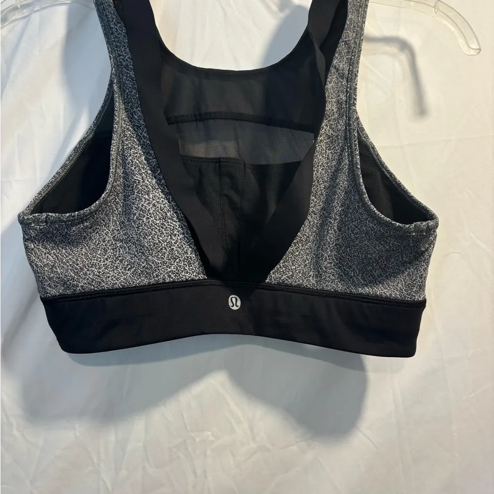 Lululemon Run The Day Bra' Dark Starlight
Black Size 8 - Image 2