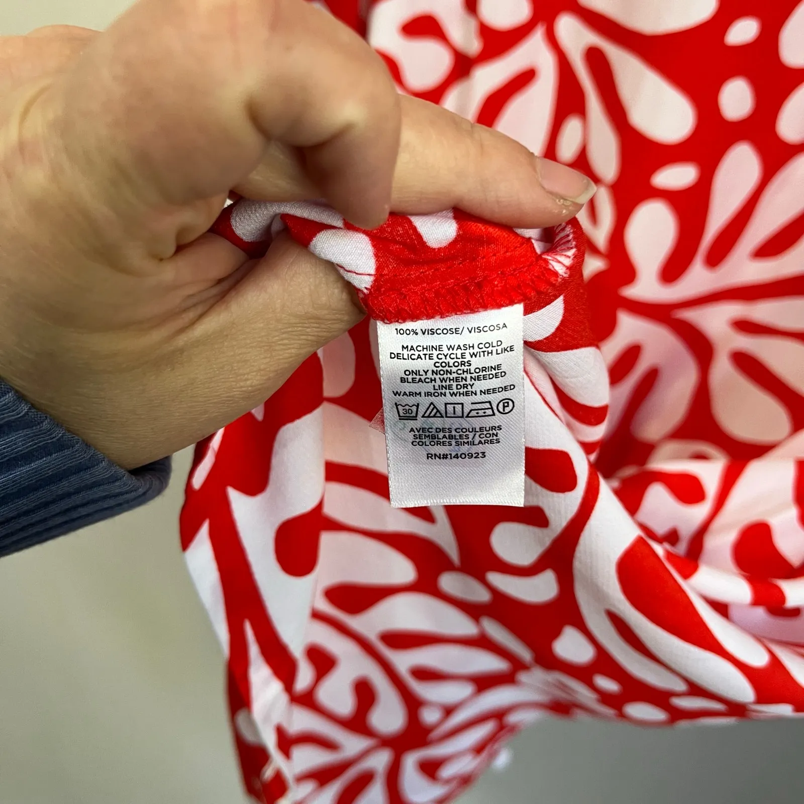 Loft Red White Abstract Floral Short Sleeve Dress Size Large Resort Casual - Image 9
