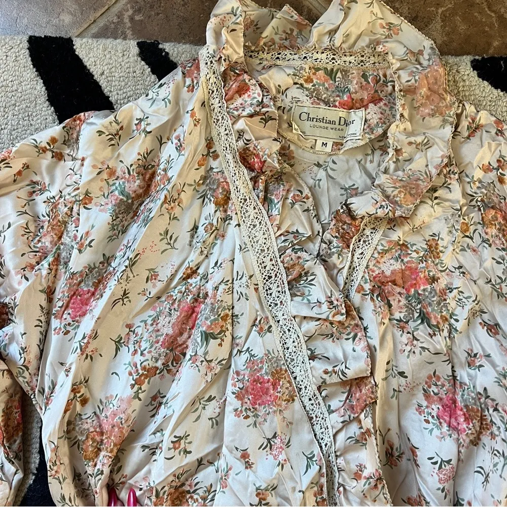 Vintage  Floral Robe 💕 - Image 13