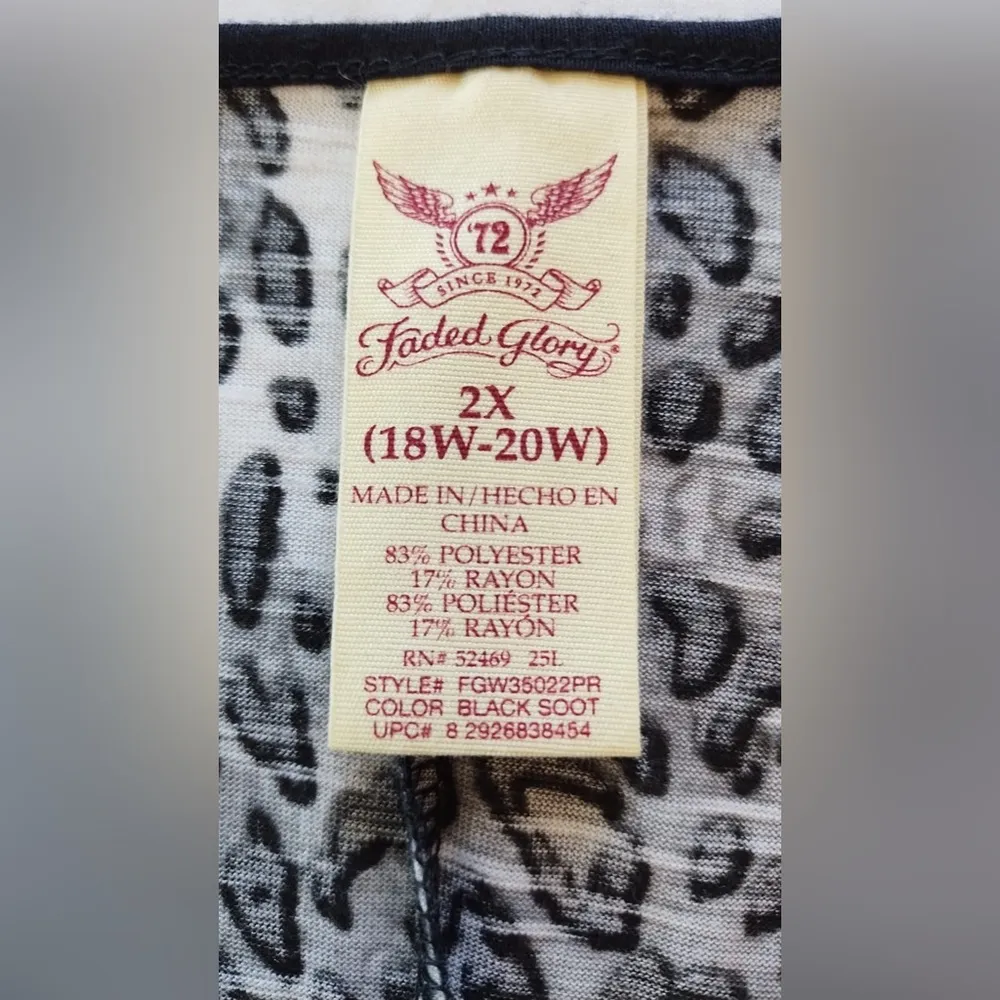 NWT Fadet Glory Womens Plus Size 2XL Black Animal Print T-shirt 3/4 Sleeve - Image 4