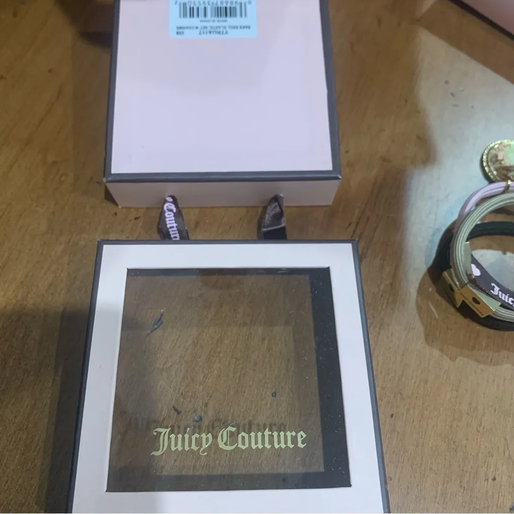 Juicy Couture Pam & Gela Saks Fifth Avenue Exclusive Elastic Set with Charms - Image 4