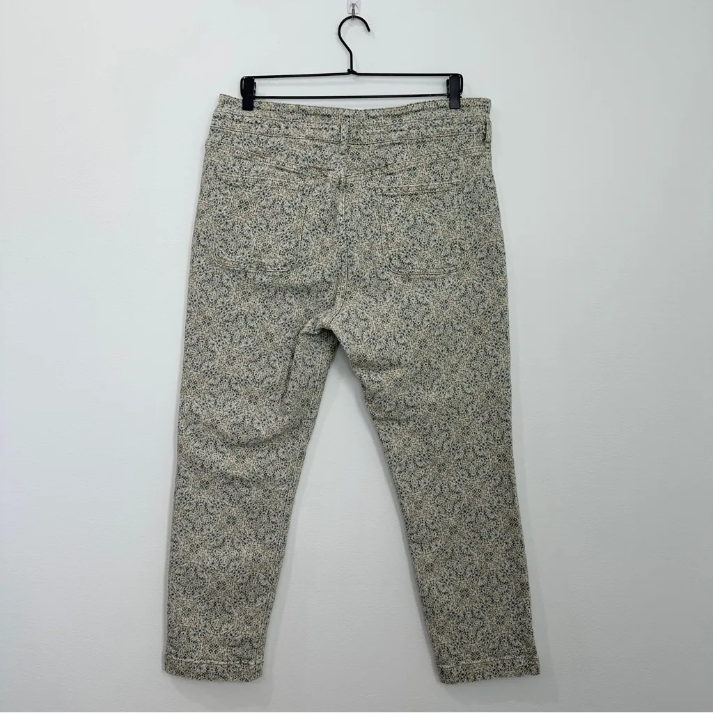 Anthropologie Pilcro Ultra High Rise Slim Utility Jeans Neutral Floral Size 32 - Image 3