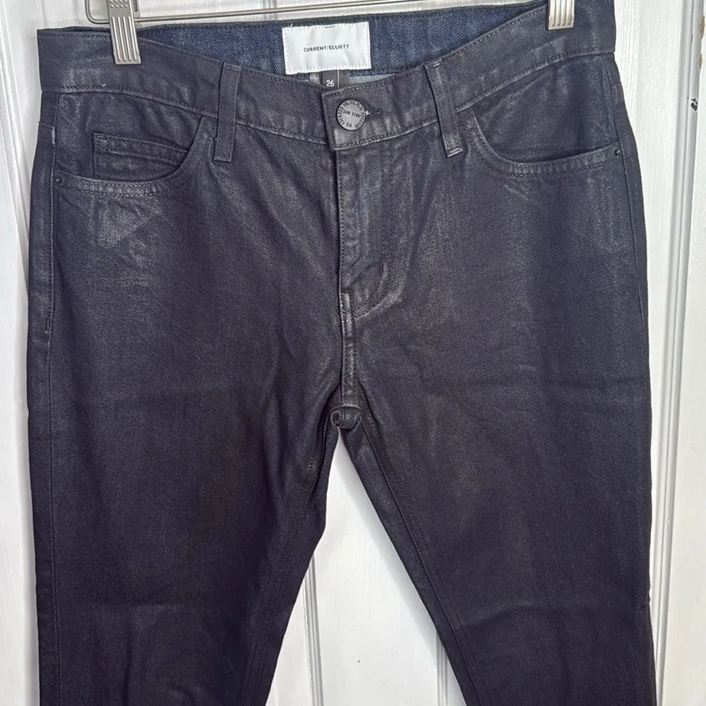 Current Elliott The Cropped Straight in Coated Black W1384 Sz 26 - Image 5