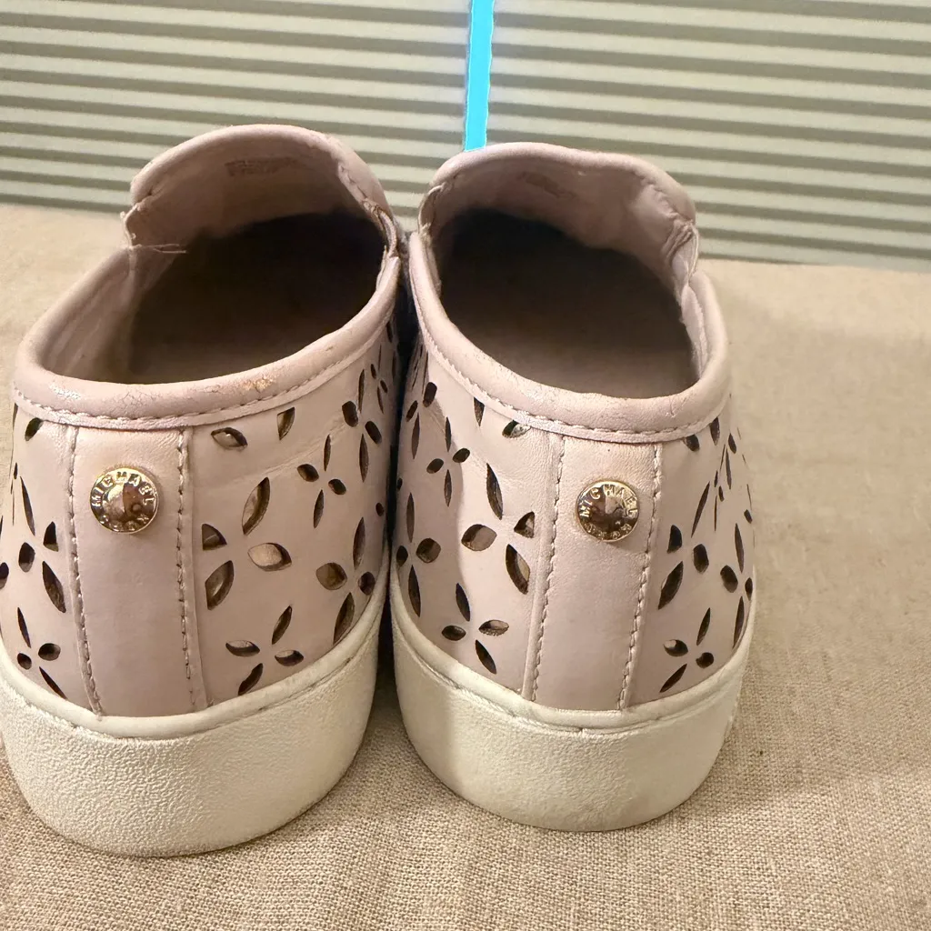 Michael Kors Women's Blush Pink with pretty gold floral accent Slip-On Sneakers! - Image 5