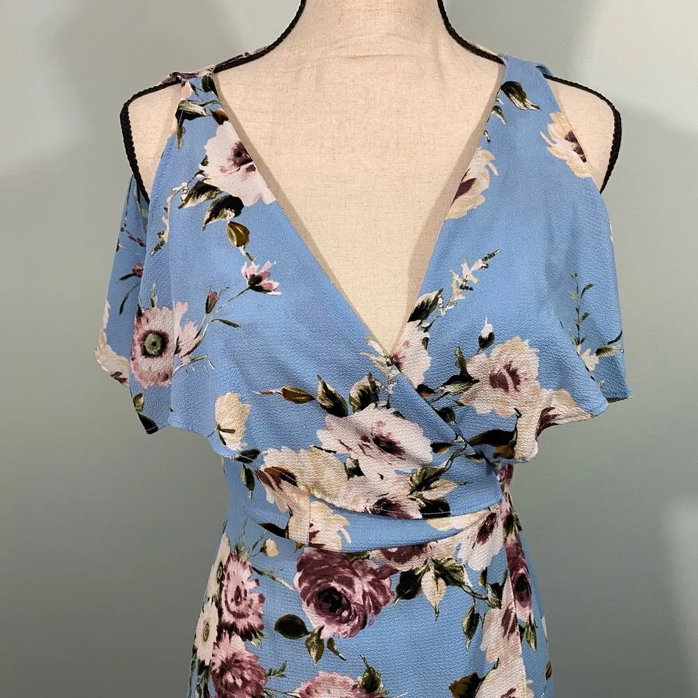 Spirit Of Grace Women's Blue Floral Ruffle Sleeveless Wrap Dress Size S - Image 3