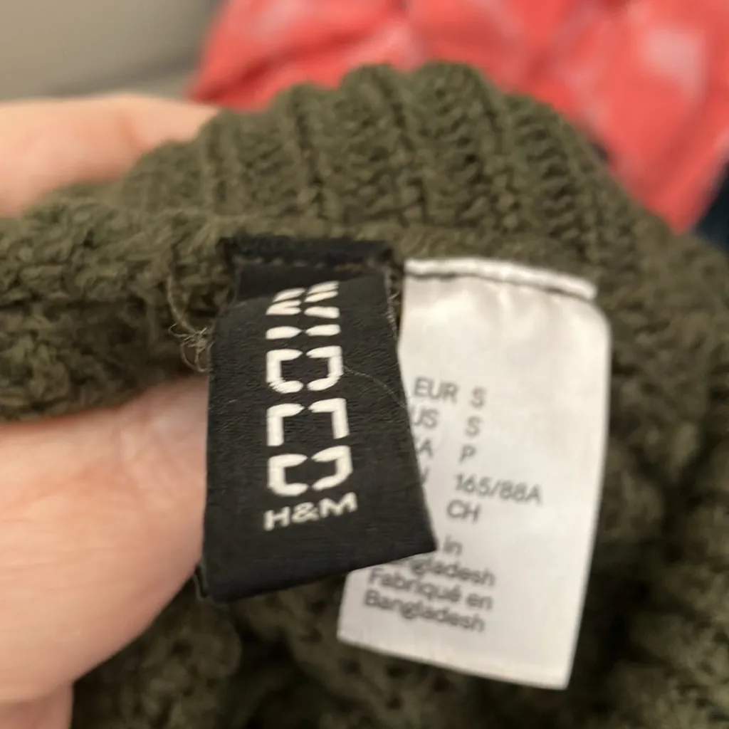 Divided FINAL MARKDOWN H & m  turtleneck sweater small - Image 4