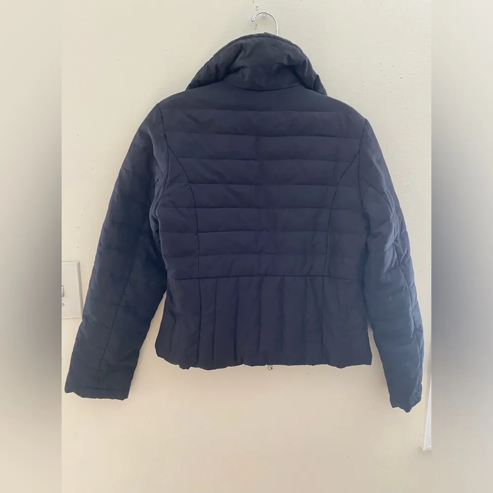 Kenneth Cole Reaction Women's Quilted Down Zip Up Puffer Jacket In Black. Black - Image 3