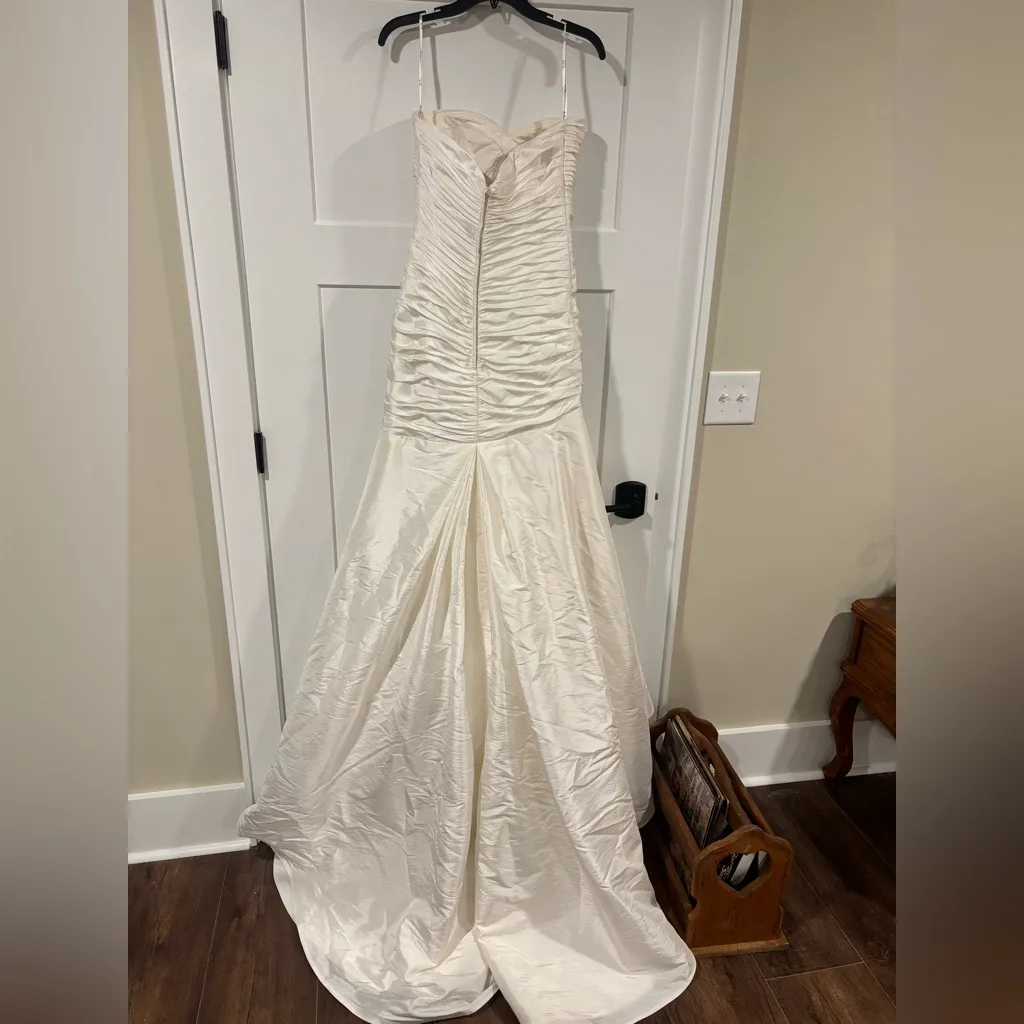 NWT 2BE Bride Mon Cheri ivory ruched taffeta mermaid wedding dress/gown size 10 White - Image 7