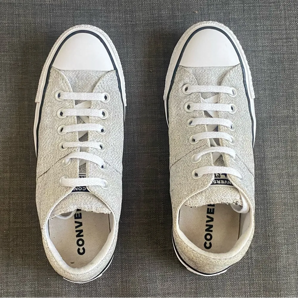 Converse Women Shoes Size 8 39 All Stars Chuck Taylor Low Top Grey and White - Image 3