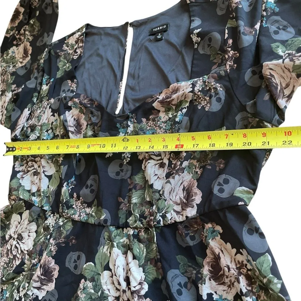 Torrid Flowers and Skull Print Blouse Peplum Crepe Sweetheart Neck Womens 2X - Image 10