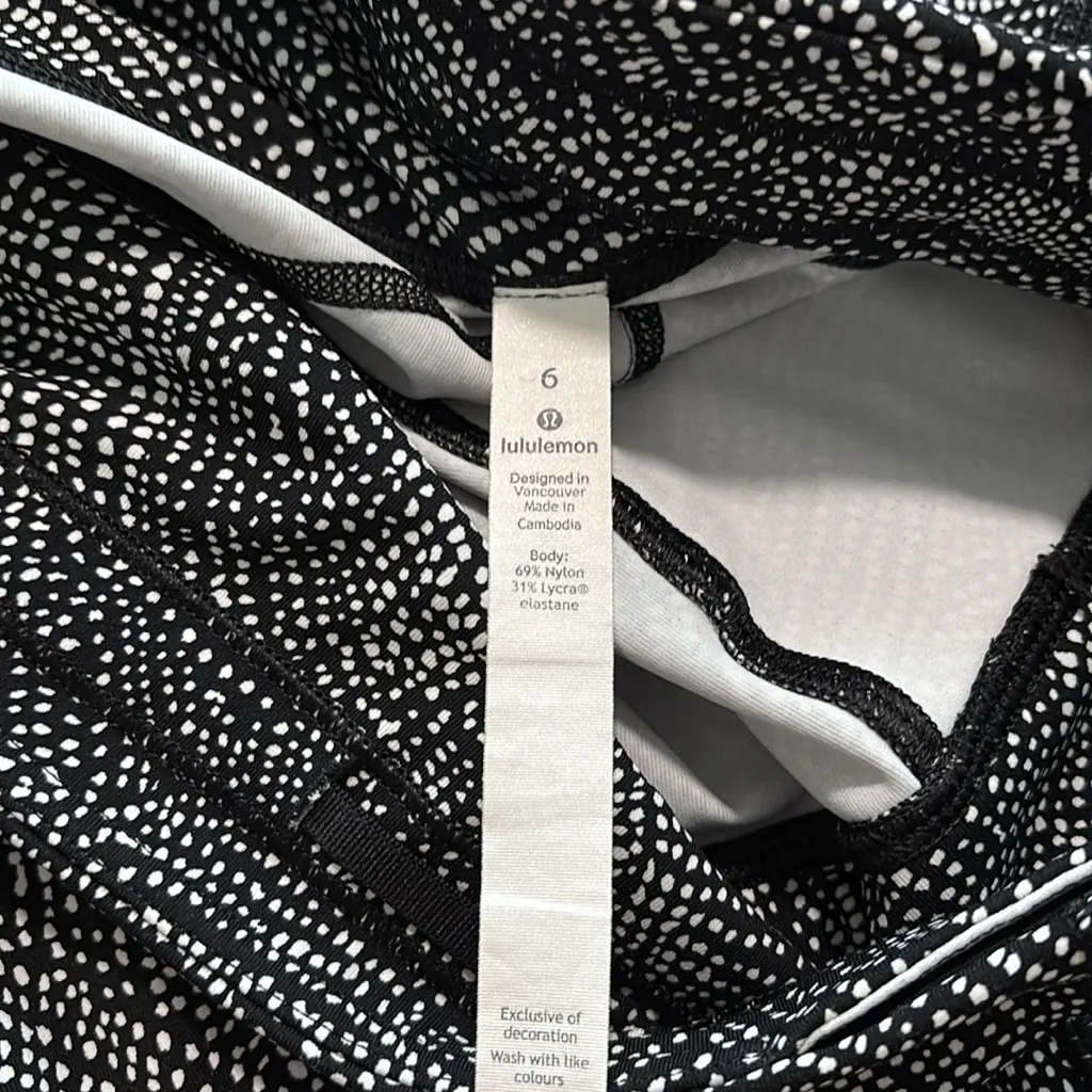 Lululemon Time To Sweat Crop *23" size 6 - Image 5