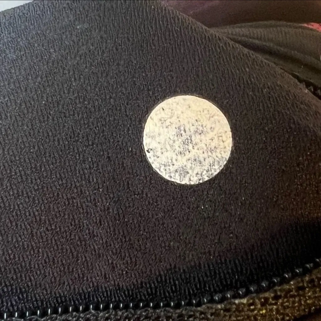 Lululemon Speed‎ Short *4-way Stretch
Pigment Wind Berry Rumble Multi / Black - Image 4