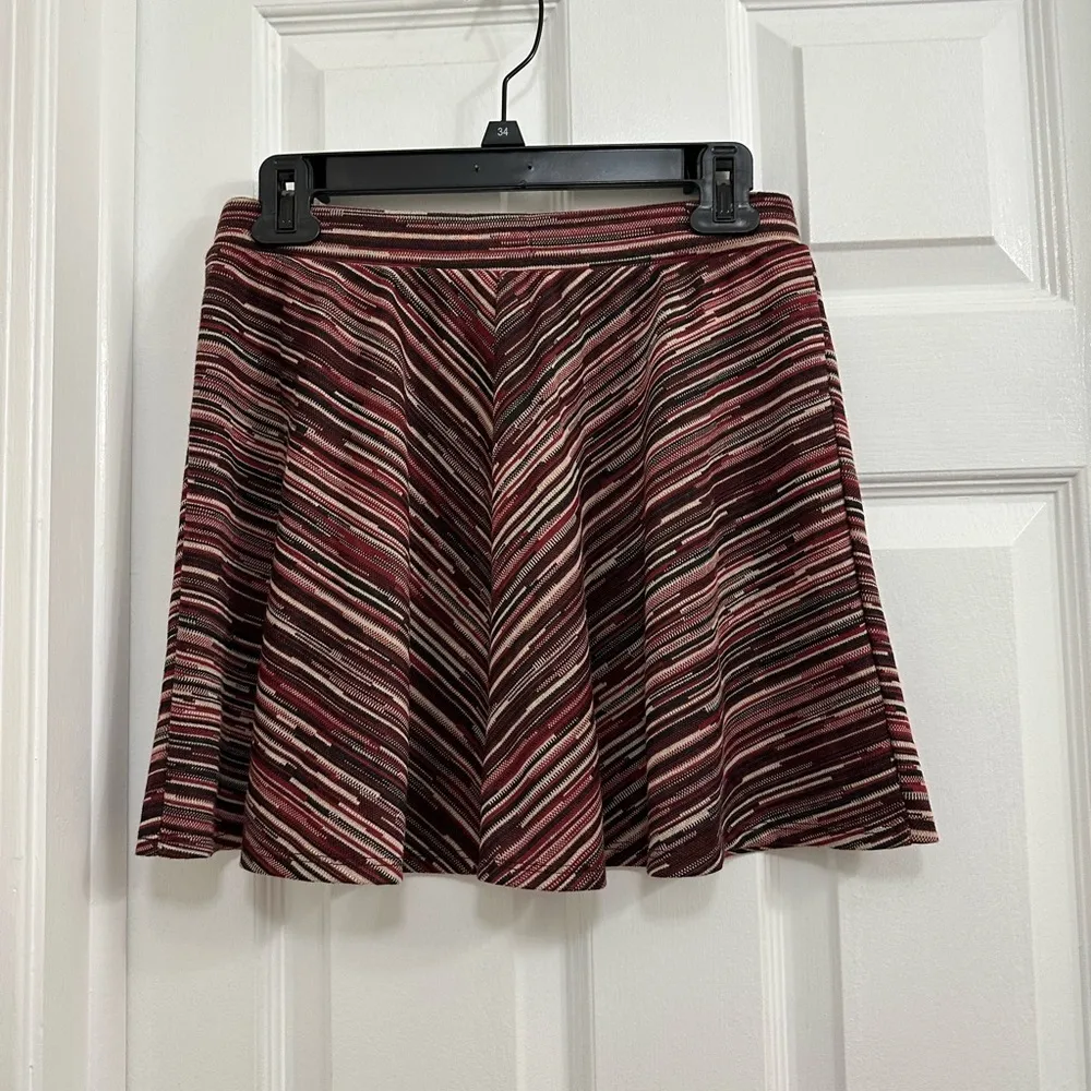Full Tilt Red Brown Black A Line Swing Skirt Sz M Pull On Elastic Waist Striped - Image 2