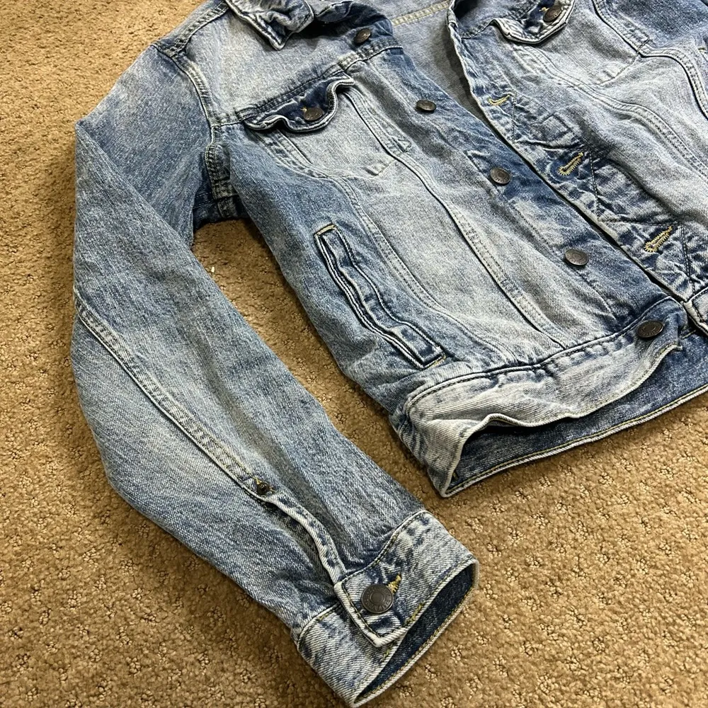 Aeropostale Women’s Medium Button Up Denim Long Sleeve Jacket Blue - Image 6