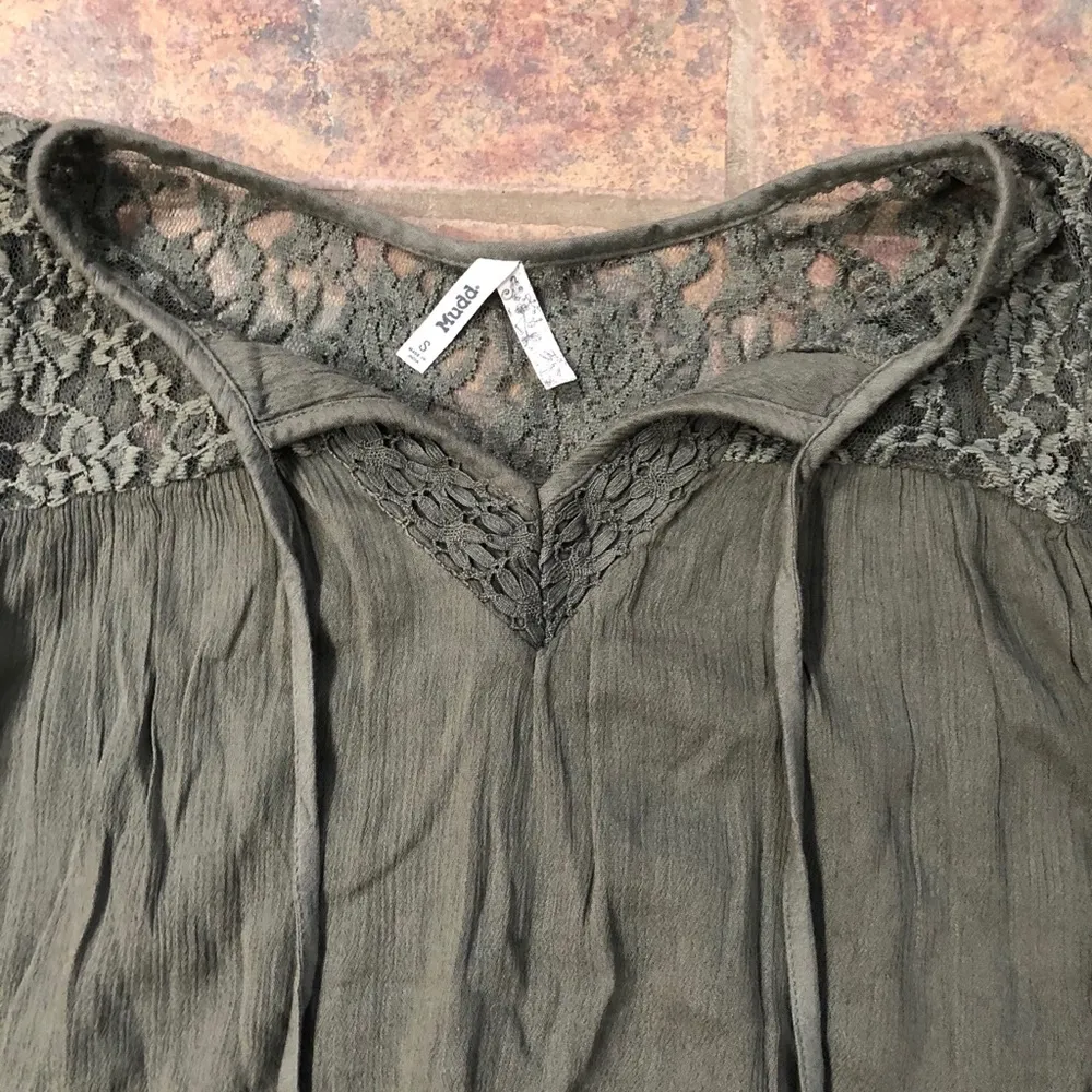 NWT Small MUDD v Neck Blouse Tie & Bell Sleeves - Image 3