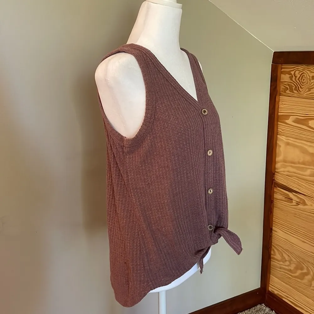 Amazon Purple Sleeveless Waffle Knit Button Up Knot Tank Small - Image 2