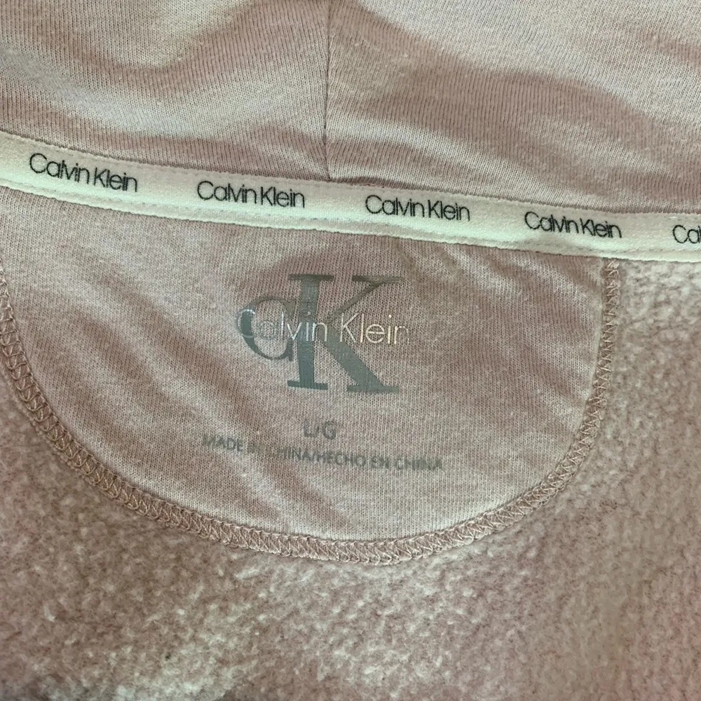Calvin Klein  large cow neck sweatshirt - Image 3