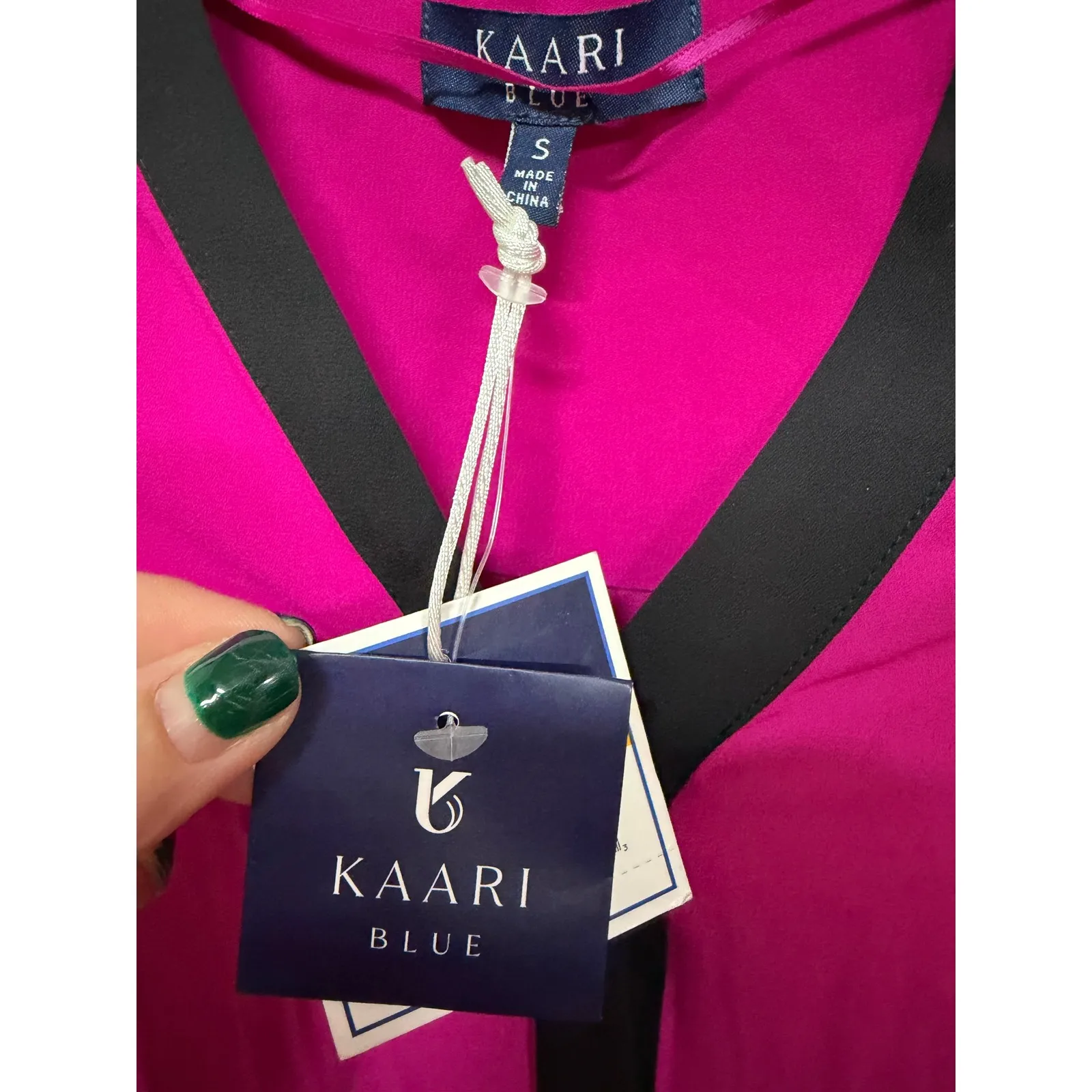 Kaari Blue Fuchsia Pink Black Pleared Back Blouse Long Sleeve Size Small NWT - Image 5