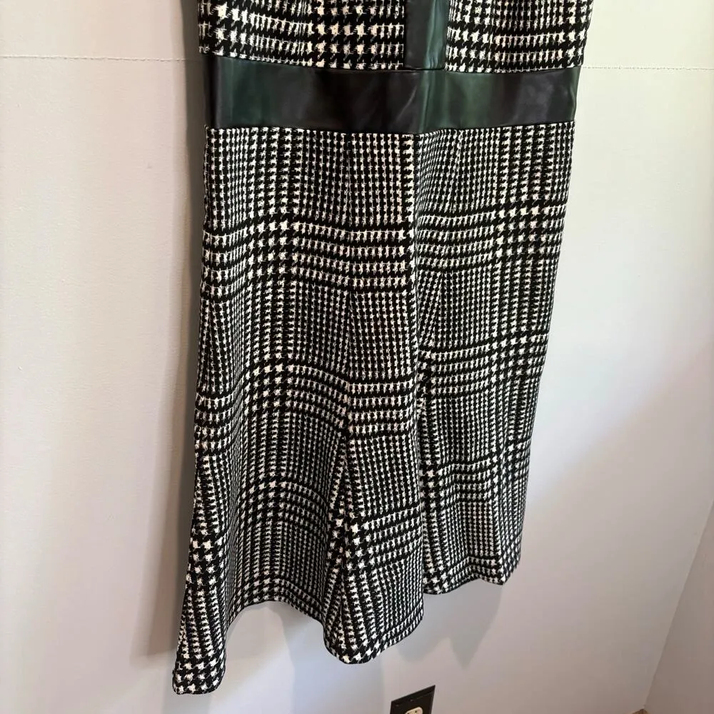 J. McLaughlin Houndstooth Sleeveless Fit & Flare Scuba Knit Dress - Medium - Image 4