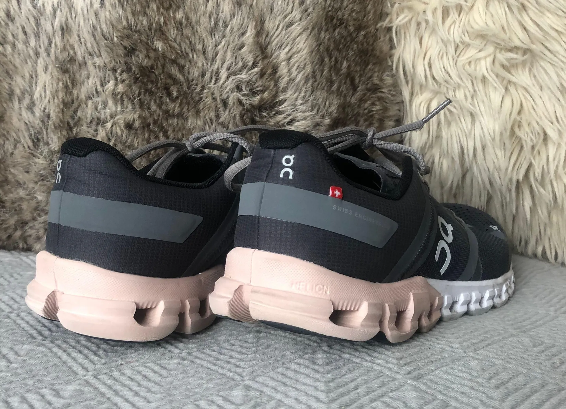 On Cloud  Cloud X Running Shoes - Image 3